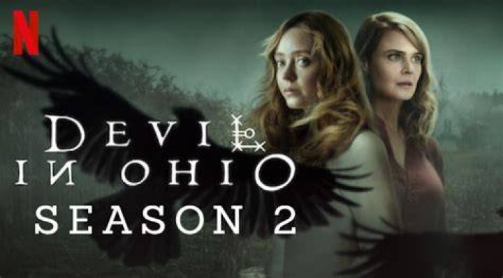 Devil in Ohio. (L to R) Alisha Newton as Helen Mathis, Ty Wood as Teddy Harrington in episode 103 of Devil in Ohio. Cr. Ricardo Hubbs/Netflix © 2022 Devil in Ohio. (L to R) Alisha Newton as Helen Mathis, Ty Wood as Teddy Harrington in episode 103 of Devil in Ohio. Cr. Ricardo Hubbs/Netflix © 2022