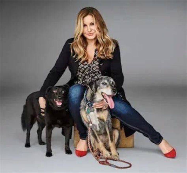 Jennifer Coolidge Pets