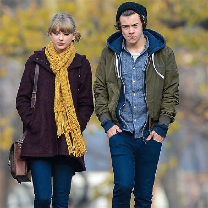 Siblings, Wealth, and Relationship with Harry Styles