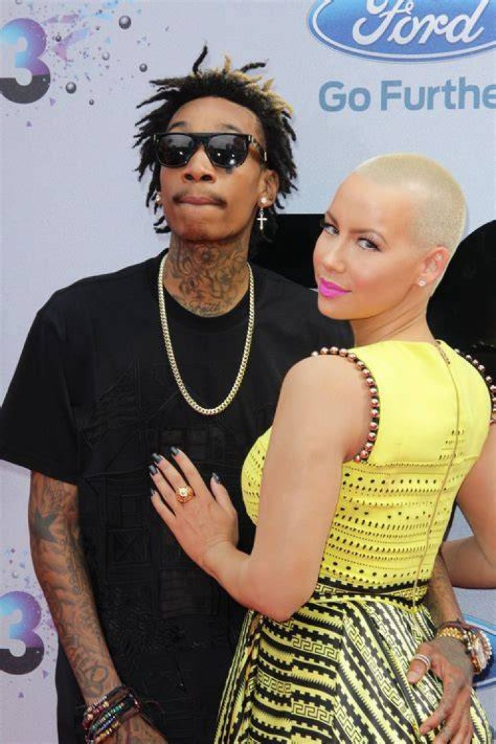 Wiz Khalifa dated Amber Rose and shares a son with her.