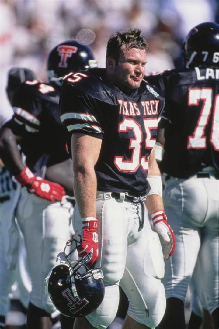 Zach Thomas Net Worth - Wiki, Age, Weight and Height, Relationships, Family, and More